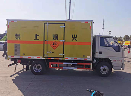 北湖爆破器材运输车